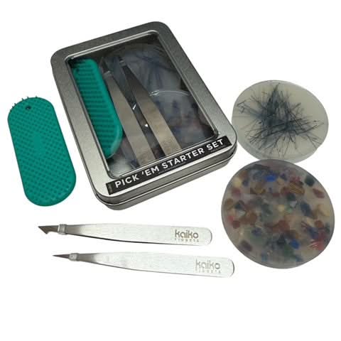 Pick 'Em Bundle 6  -  Pick 'Em Starter Set Tin  + Two Put 'Em Putty - Image 14